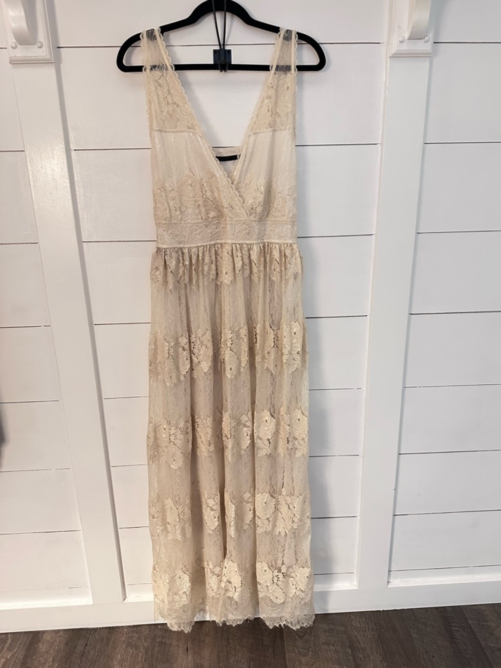 Silvian Heach L Cream lace sleeveless lined maxi dress vintage feminine antique